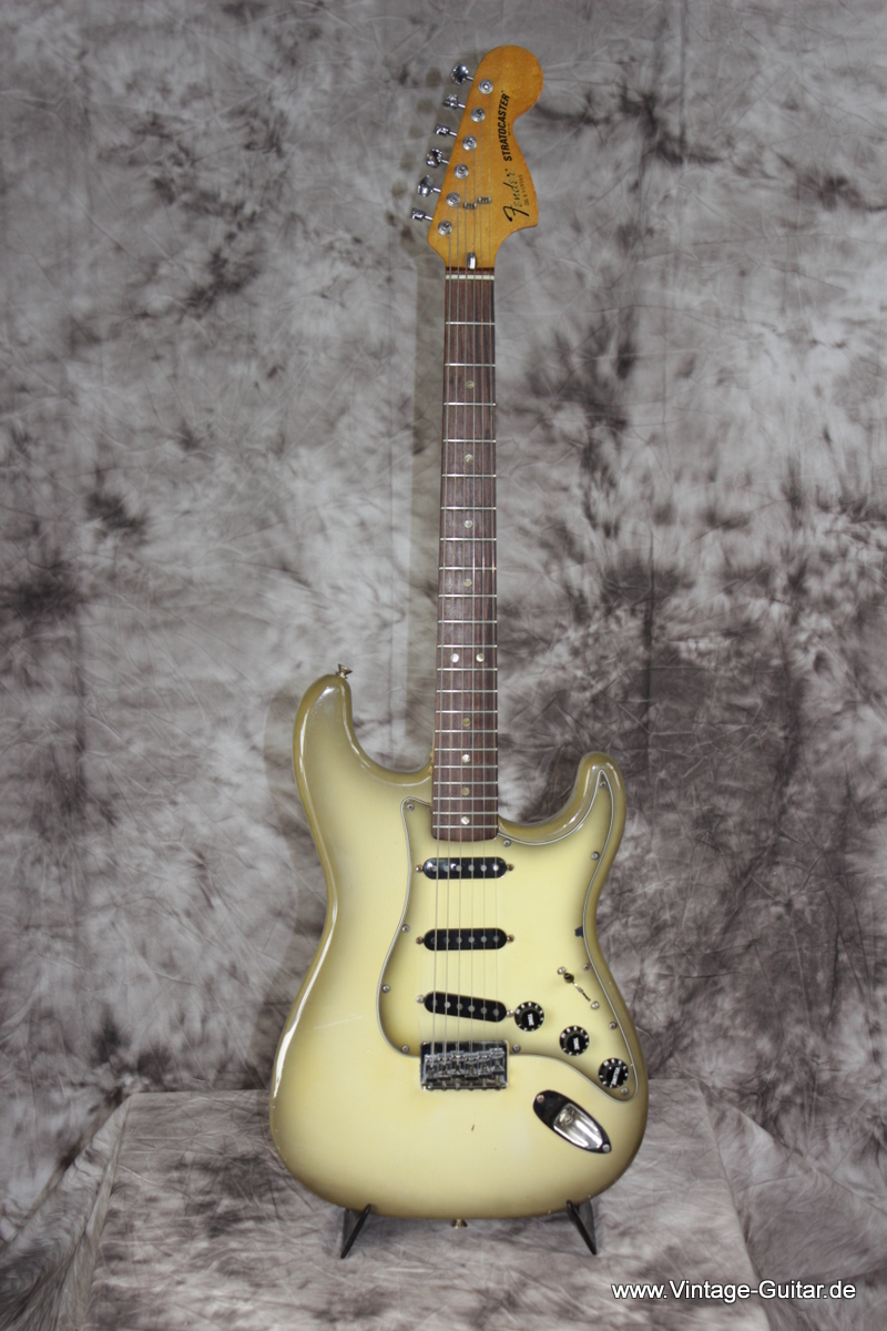 Fender-Stratocaster-Antigua-1980-non-tremolo-006.JPG