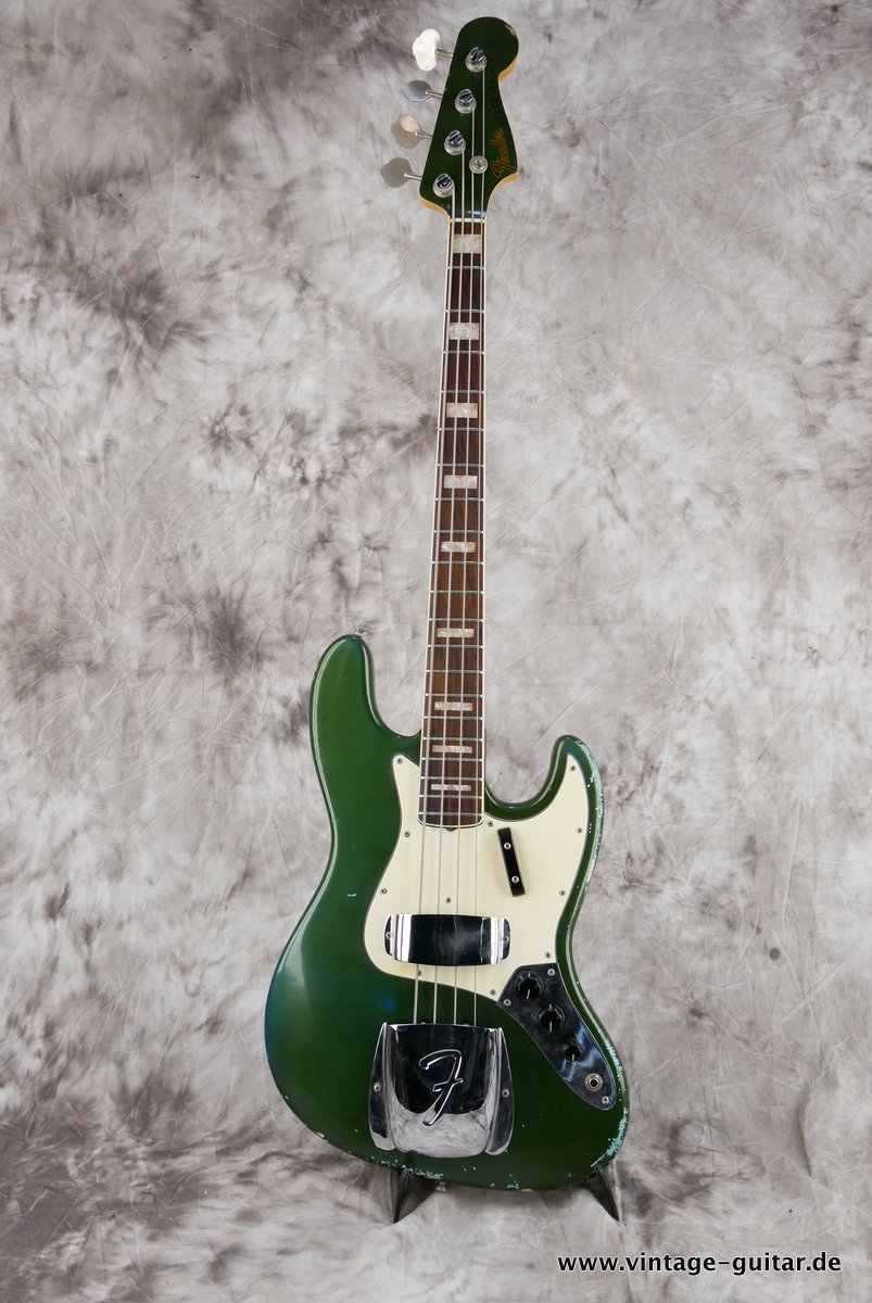 Fender-Jazz-Bass-1967-lake-placid-blue-001.JPG