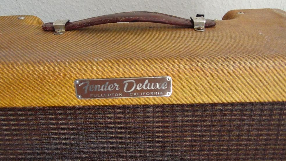Fender-Deluxe-Amp-1960-tweed-006.JPG