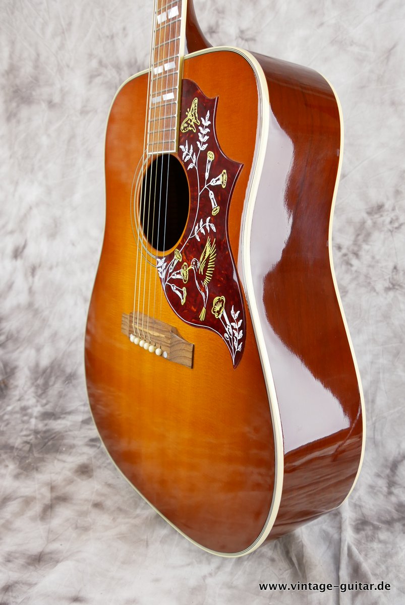 Gibson_Hummingbird_heritage_cherry_sunburst_2004-006.JPG