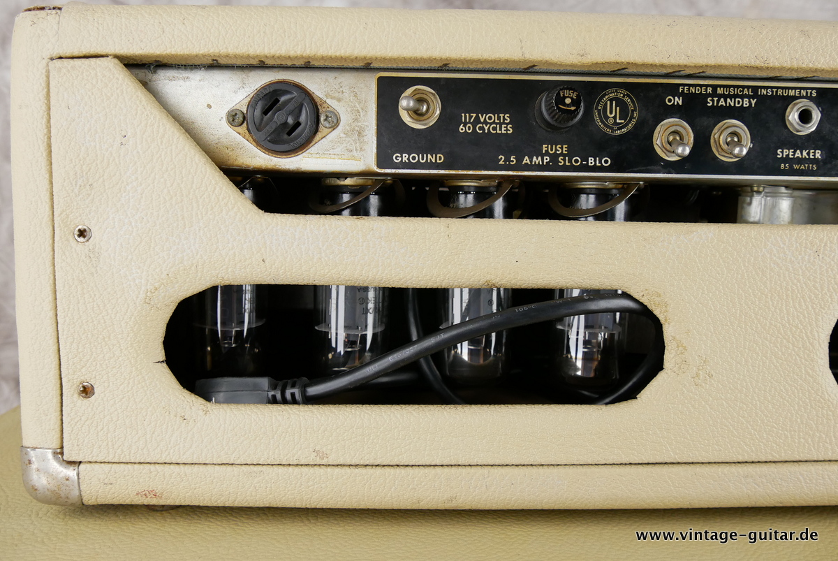 Fender_Showman_Amp_blond_1964-007.JPG