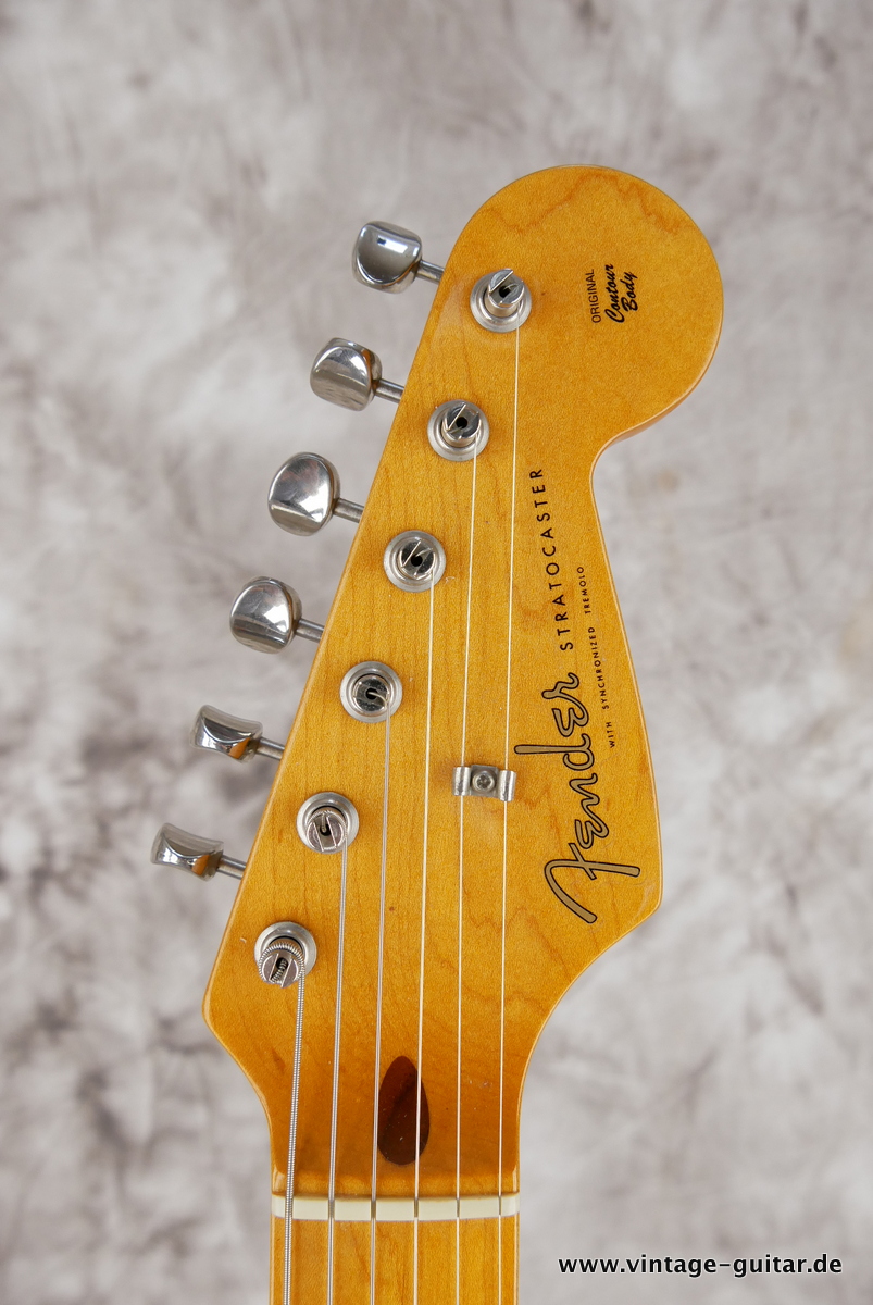 Fender_Stratocaster_AVRI_57_sunburst_1982-009.JPG