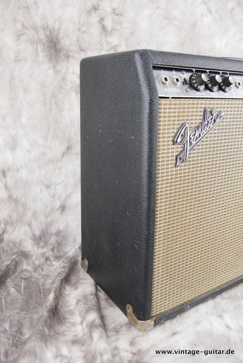 Fender-Vobrolux-Reverb-Blackface-1966-006.JPG