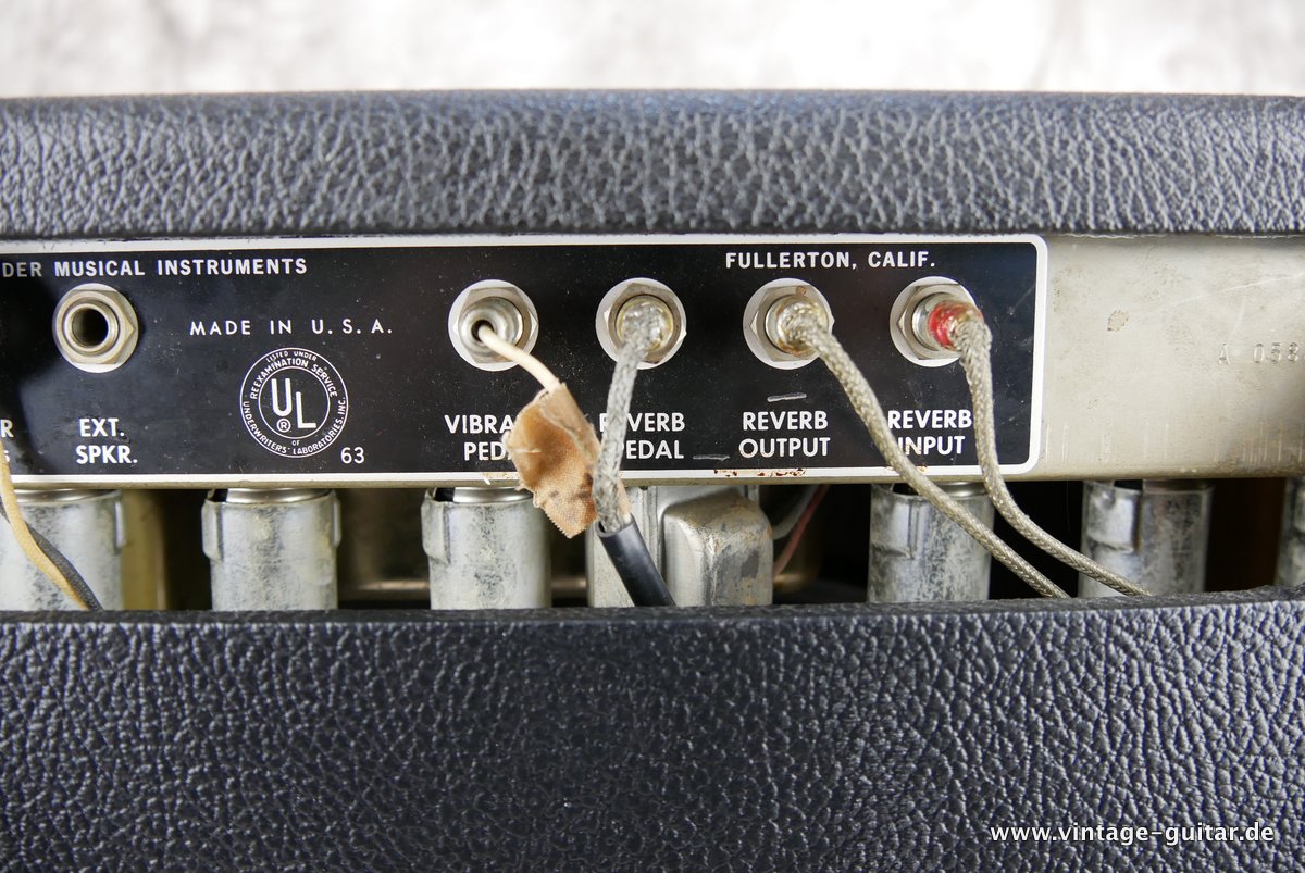 Fender-Vobrolux-Reverb-Blackface-1966-009.JPG