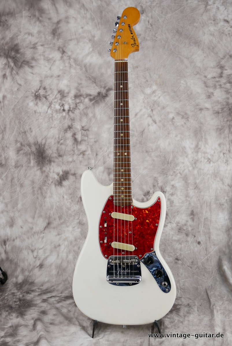 Fender-Mustang-1966-white-001.JPG