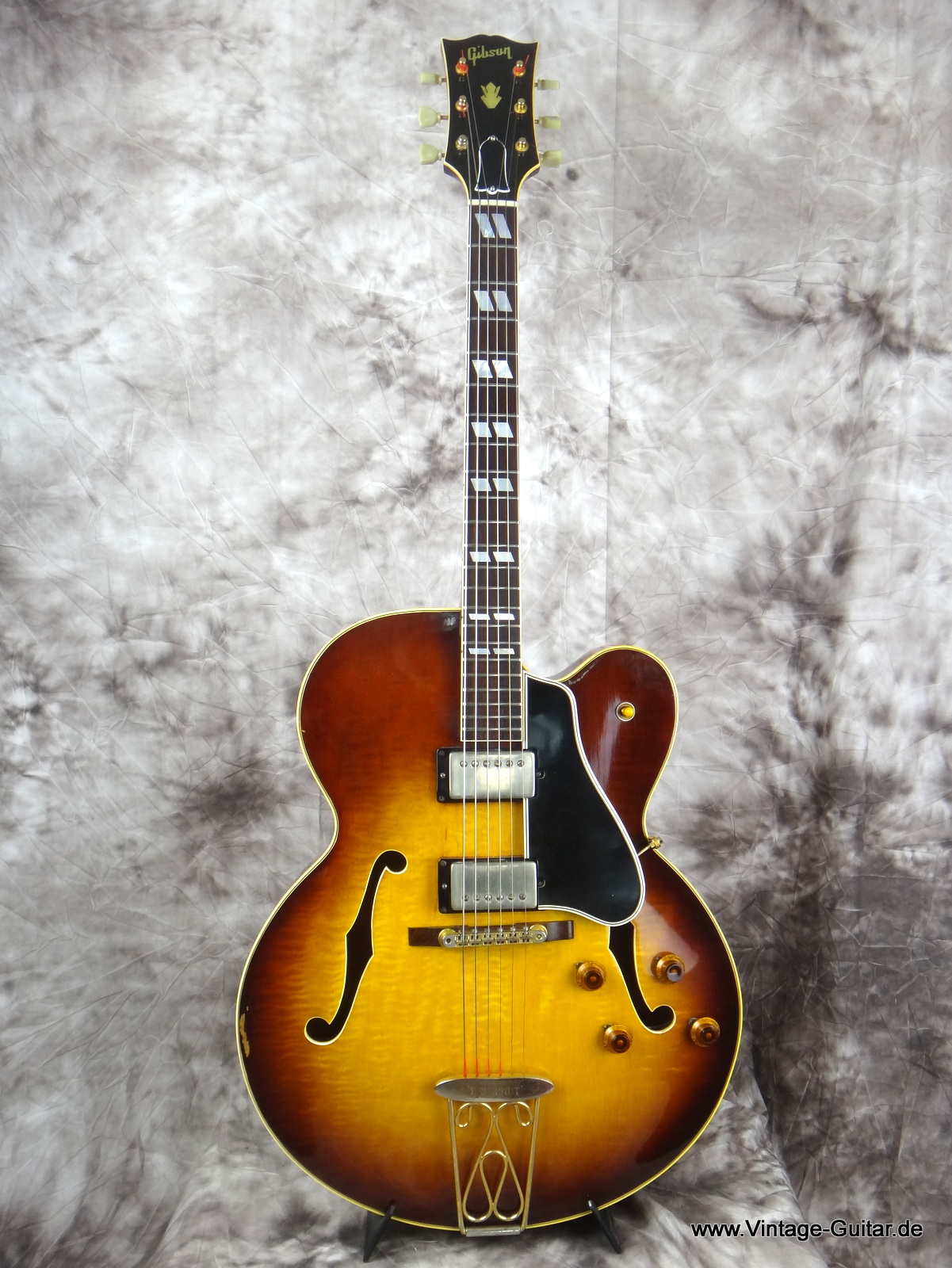 Gibson-ES-350-T-1959-sunburst-001.JPG