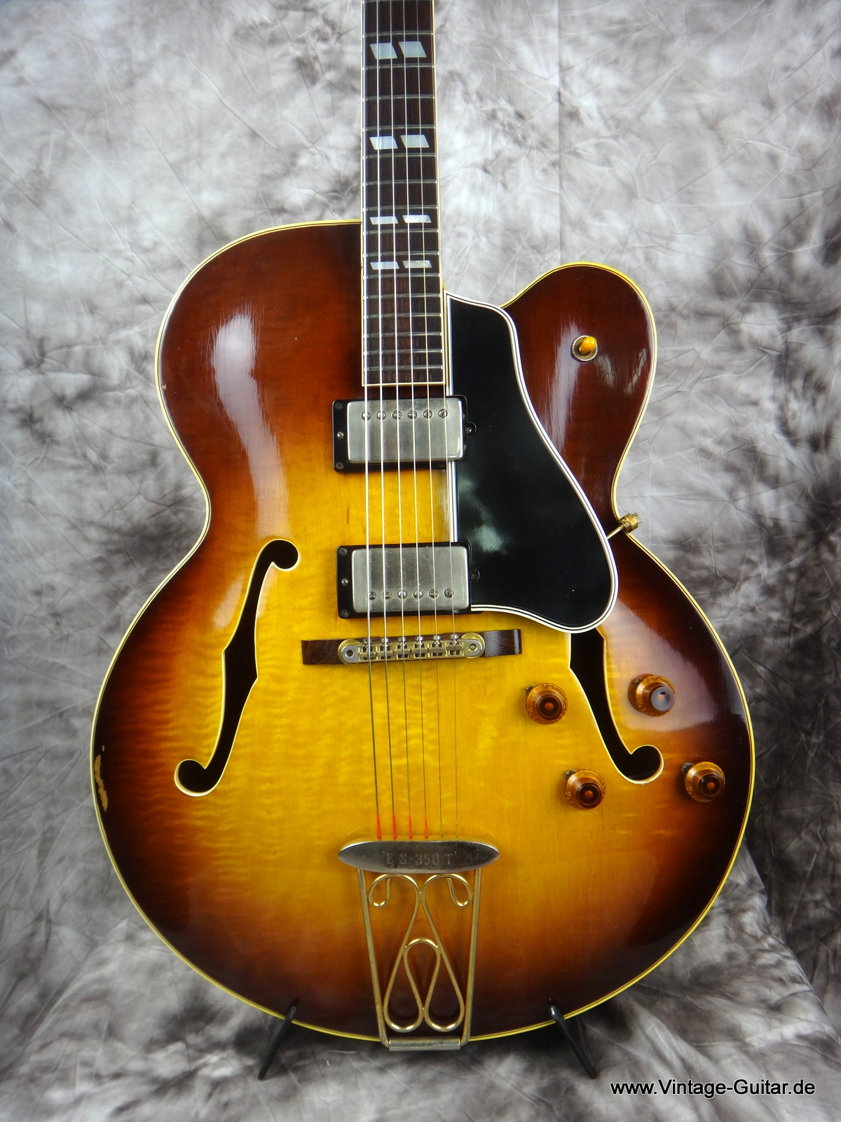 Gibson-ES-350-T-1959-sunburst-002.JPG