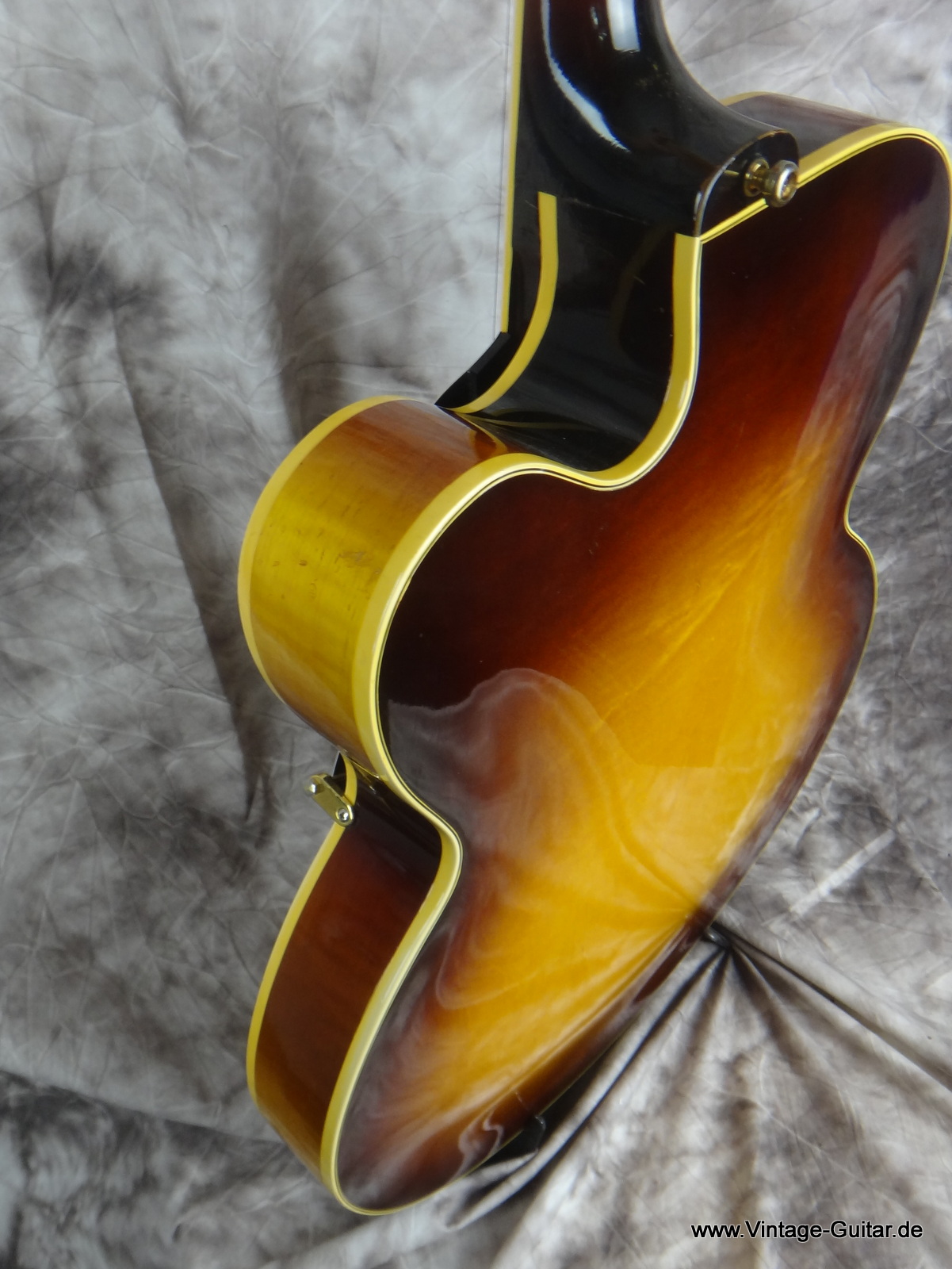 Gibson-ES-350-T-1959-sunburst-010.JPG