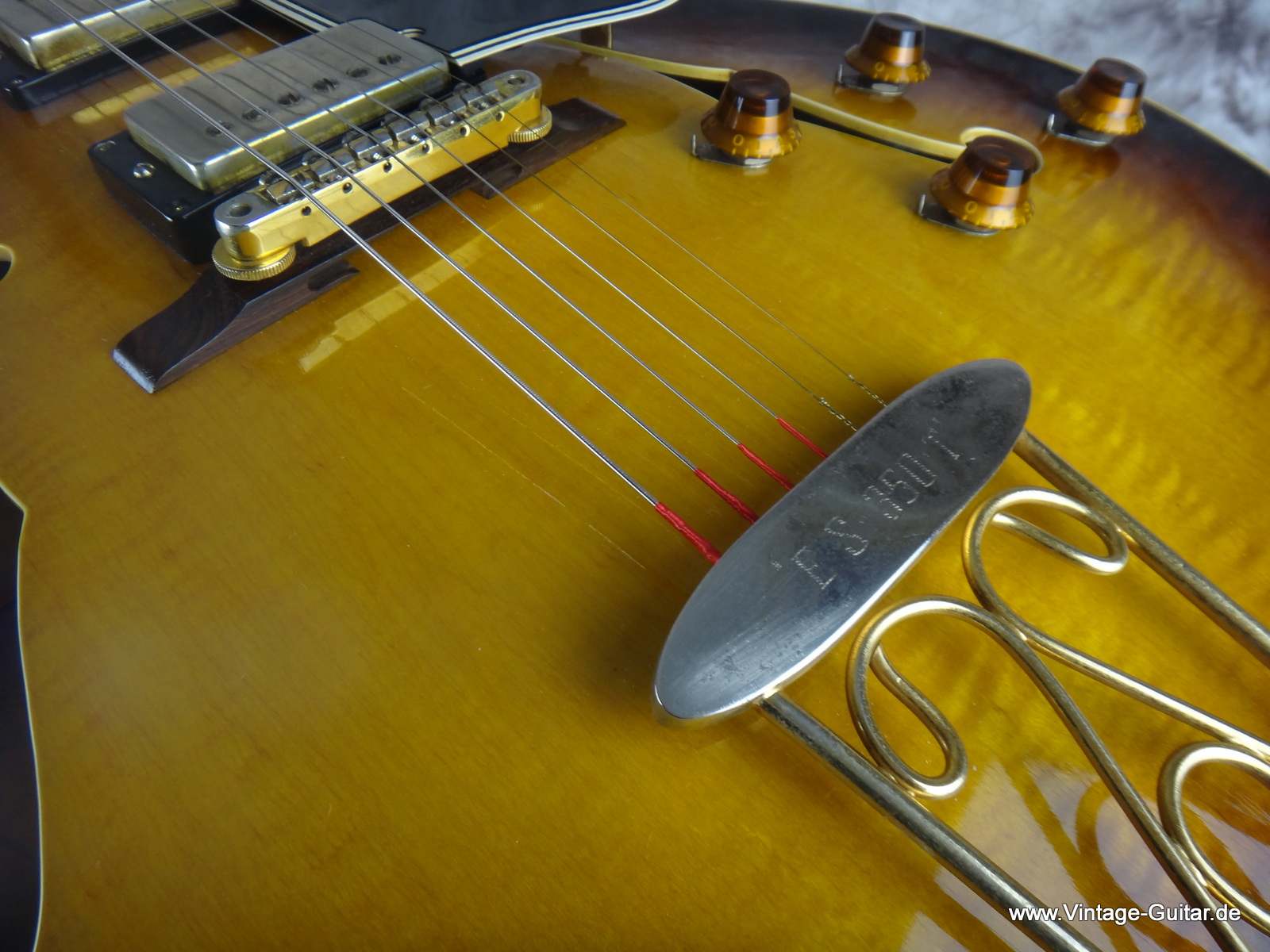 Gibson-ES-350-T-1959-sunburst-013.JPG