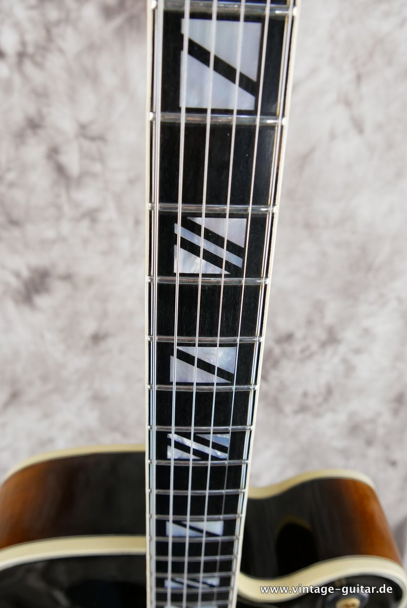 Gibson-SuperV-1979-011.JPG