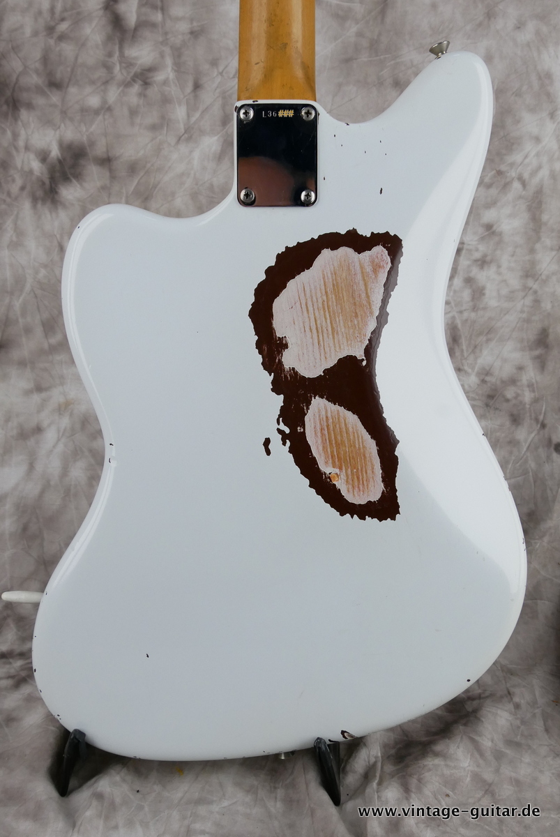 Fender_Jazzmaster_white_refin_1963-004.JPG