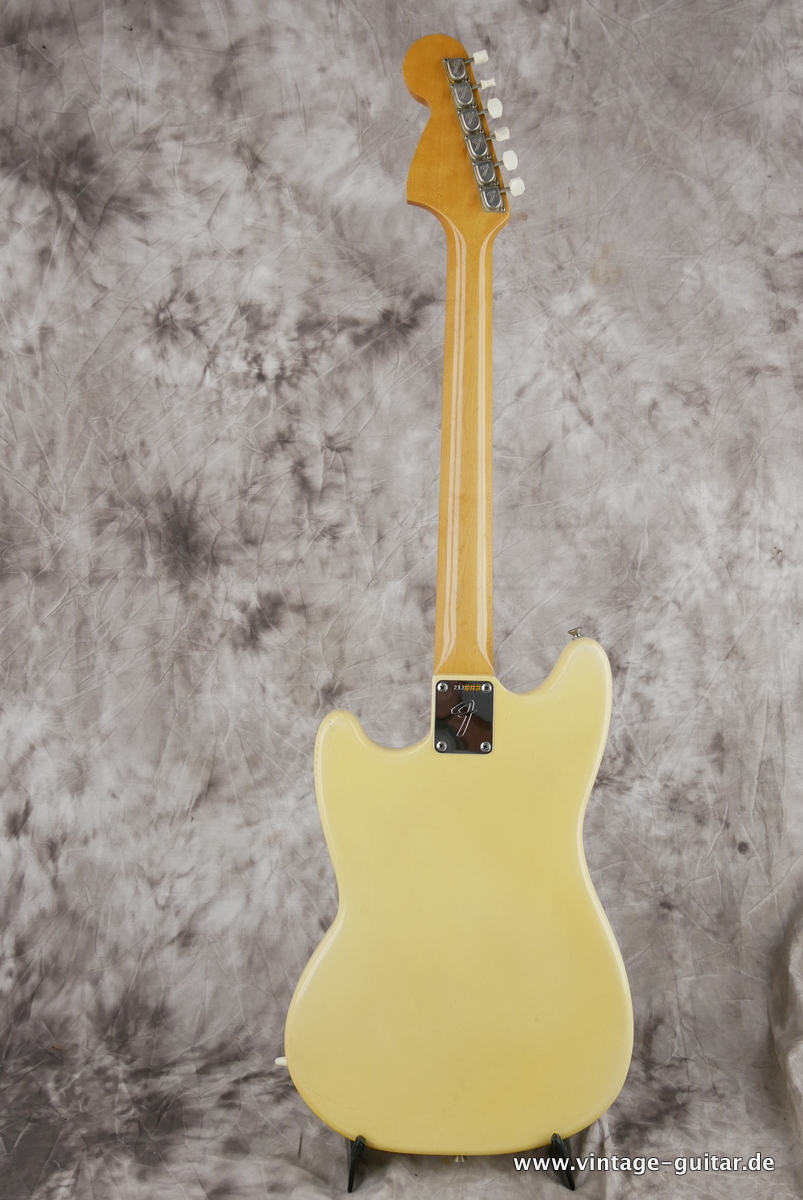 Fender_Mustang_olympic_white_1966-002.JPG