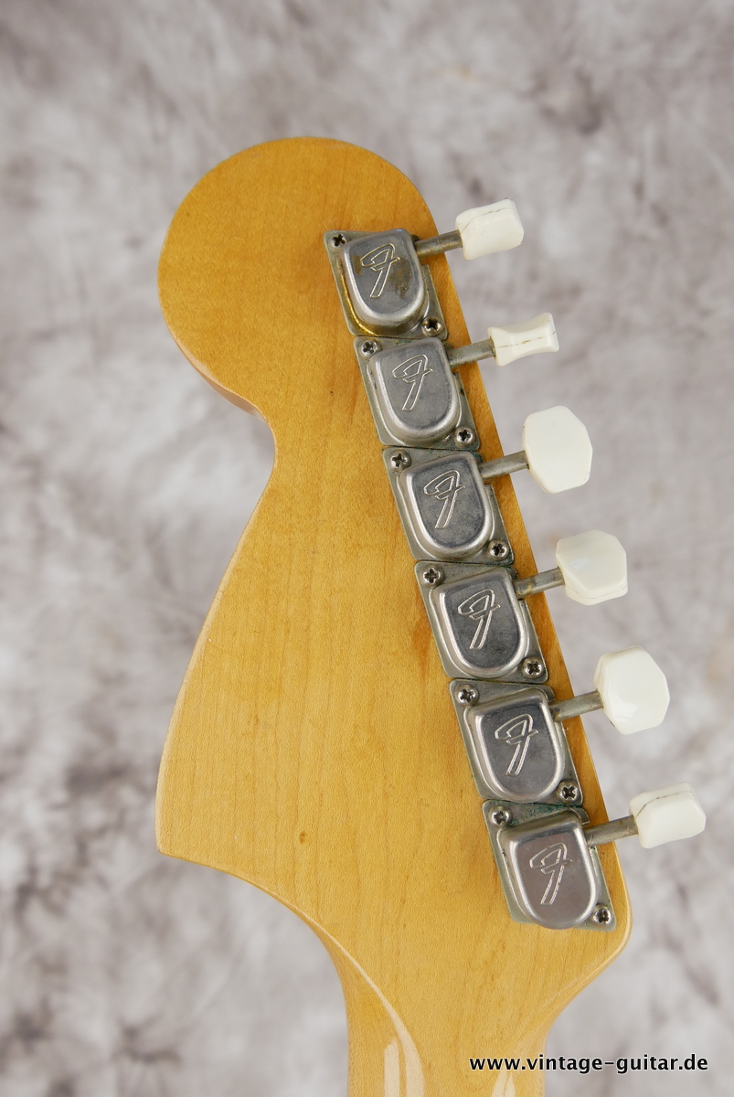 Fender_Mustang_olympic_white_1966-010.JPG