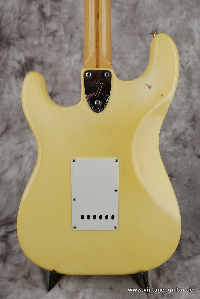 Fender_Stratocaster_olympic_white_1977-004.JPG
