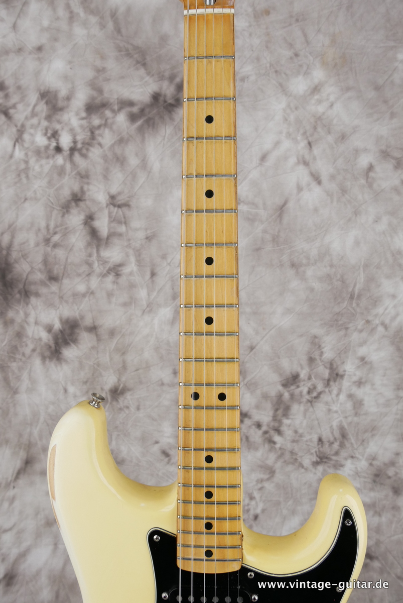 Fender_Stratocaster_olympic_white_1977-011.JPG