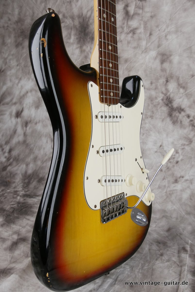 Fender-Stratocaster-1971-4-hole-sunburst-005.JPG