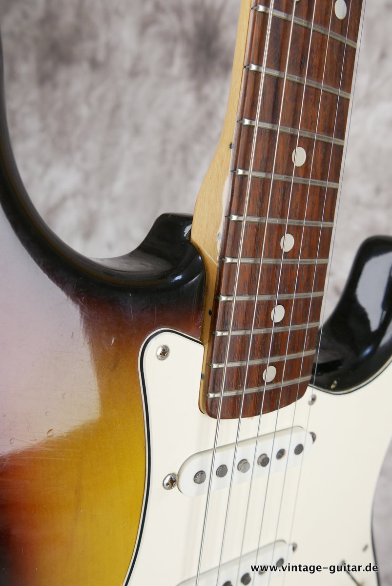 Fender-Stratocaster-1971-4-hole-sunburst-016.JPG