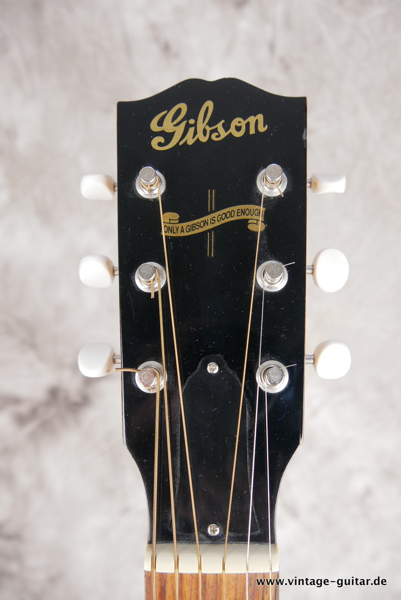 Gibson_J_35_natural_2013-009.JPG