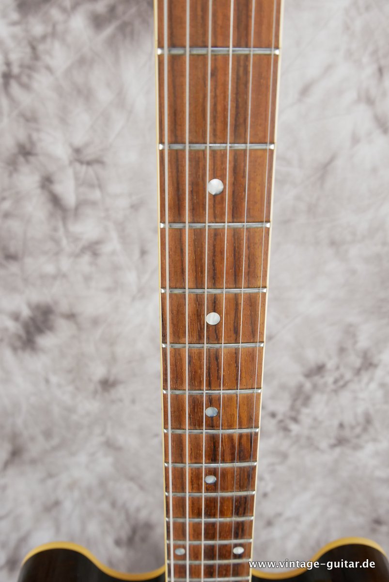 Gibson-ES-330-TD-1959-Reissue-2009-010.JPG