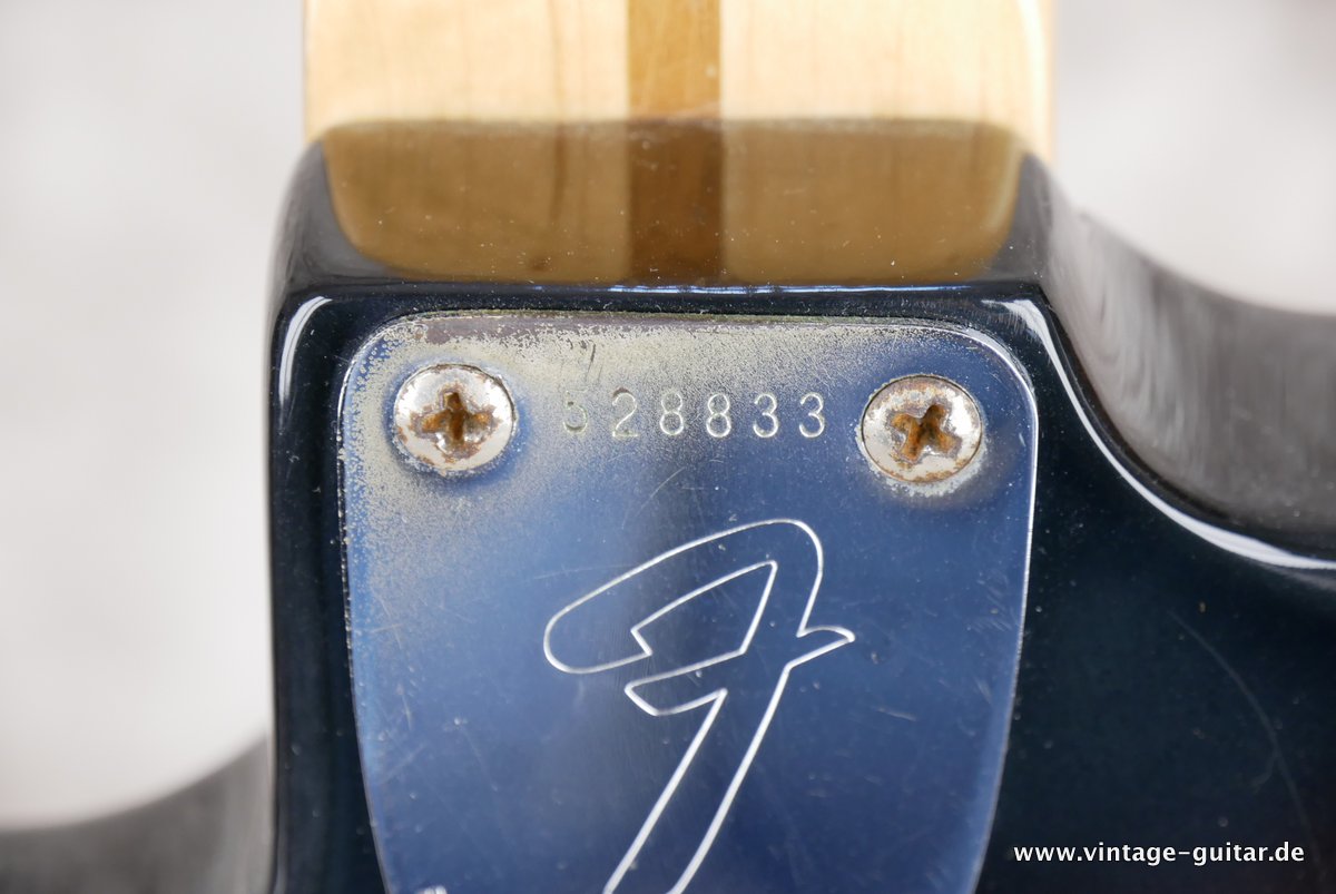 Fender-Stratocaster-1974-refinish-005.JPG