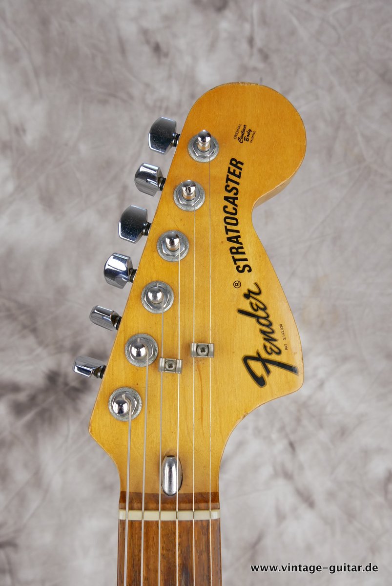 Fender-Stratocaster-1974-refinish-007.JPG
