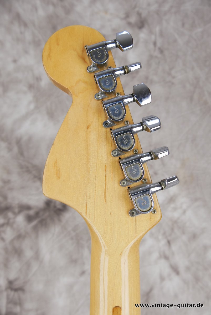 Fender-Stratocaster-1974-refinish-008.JPG