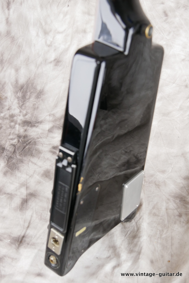 img/vintage/3974/Hohner_B2A_headless_bass_black_1987-007.JPG