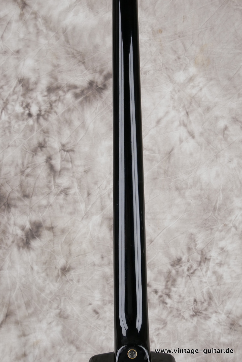 img/vintage/3974/Hohner_B2A_headless_bass_black_1987-012.JPG