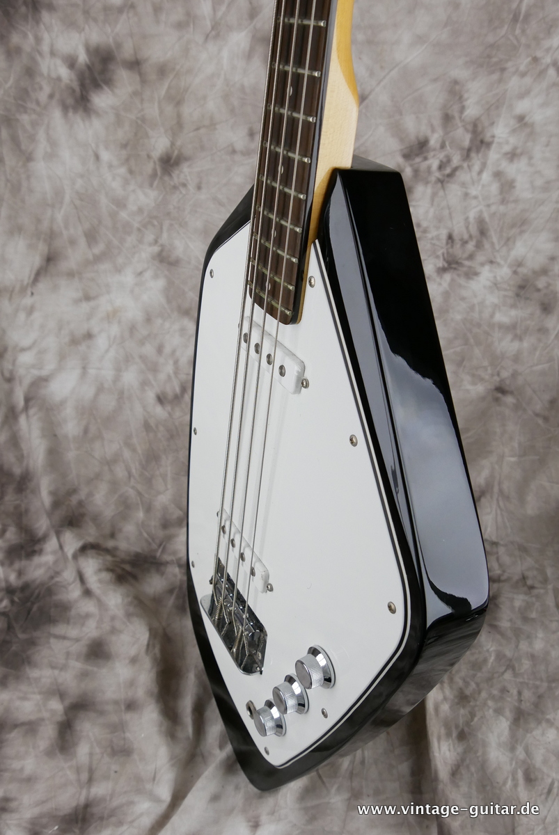 Vox_Phantom_Teardrop_Bass_V-MK5-B_black_2013-006.JPG