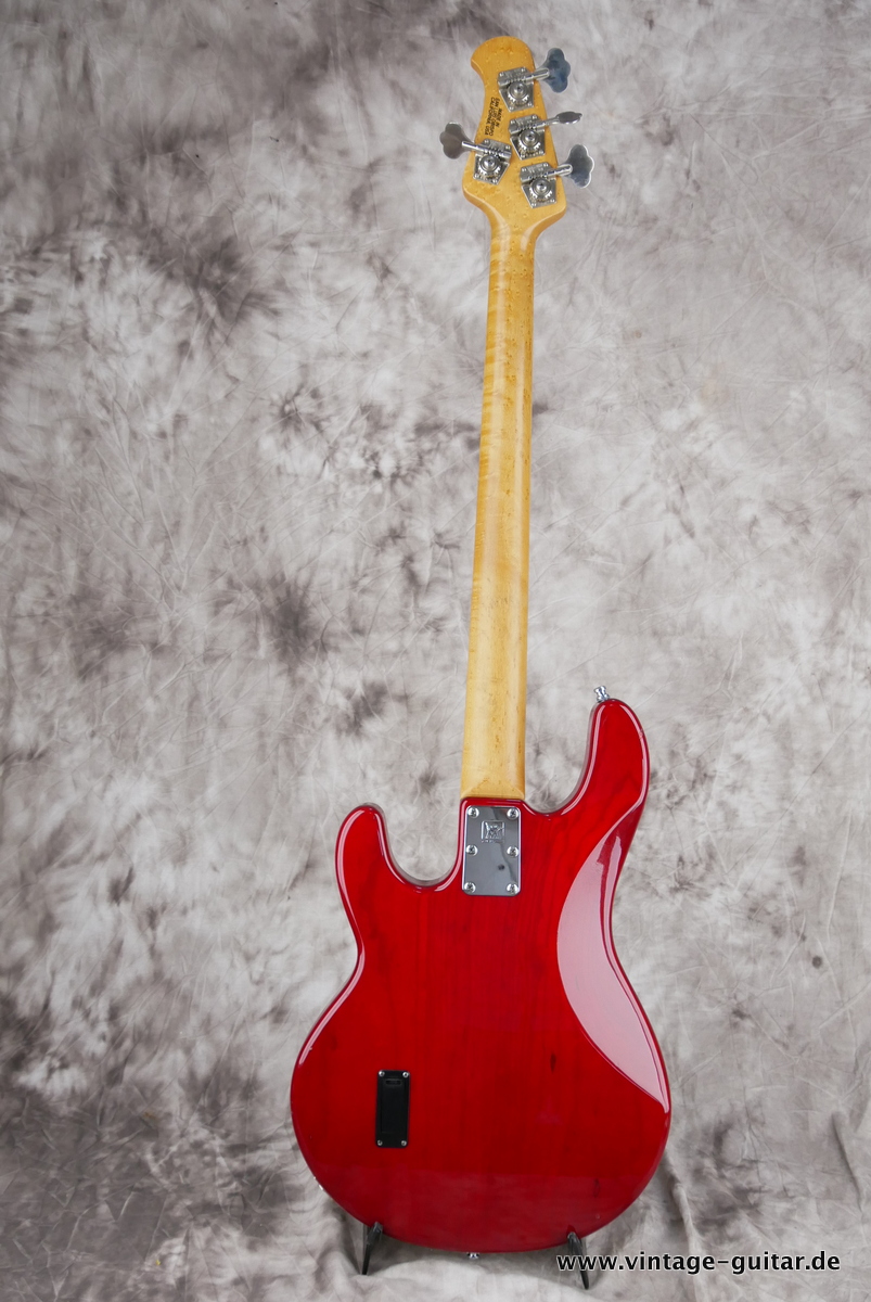 MusicMan_StingRay_4_string_red_1995-002.JPG