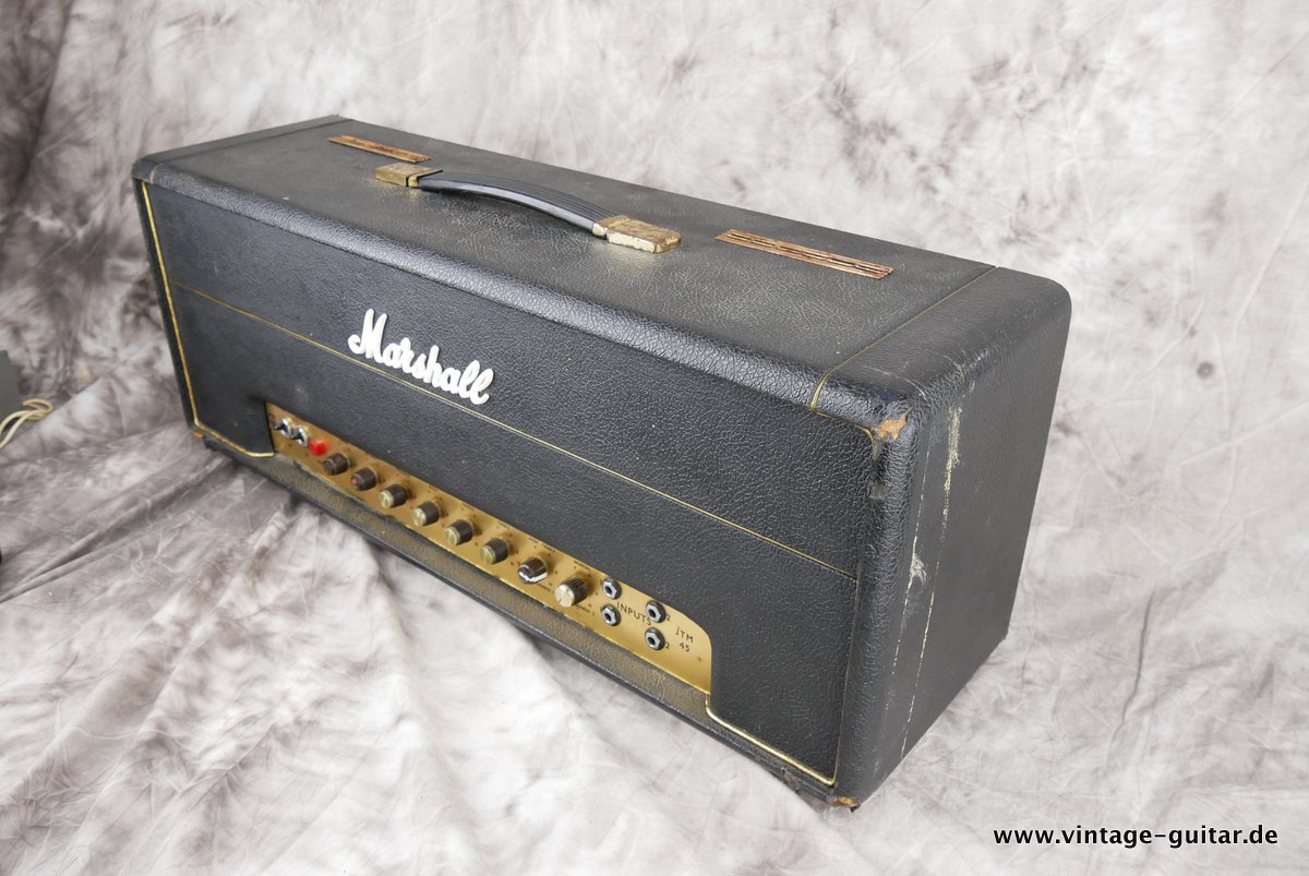 Marshall_Super_Tremolo_100_black_1966-009.JPG