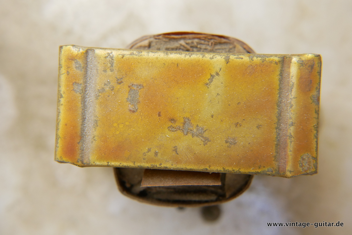 img/vintage/3981/Marshall_Super_Tremolo_100_black_1966-014.JPG