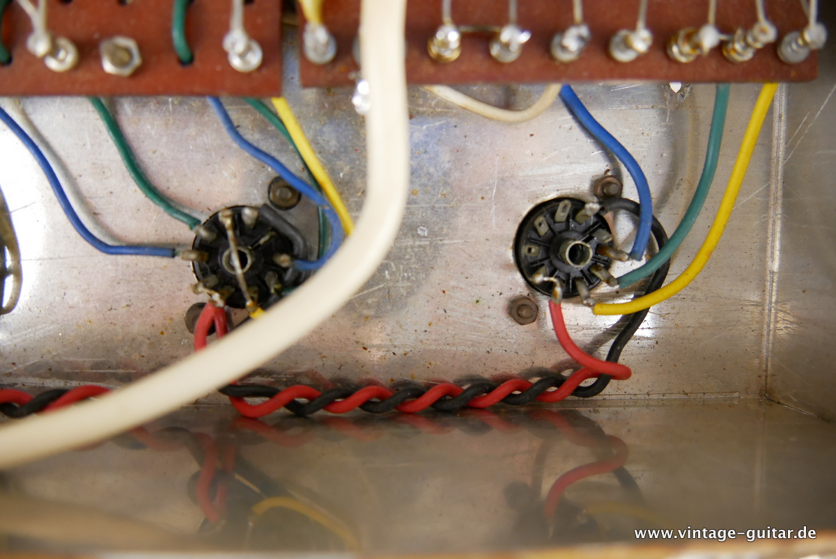 img/vintage/3981/Marshall_Super_Tremolo_100_black_1966-025.JPG