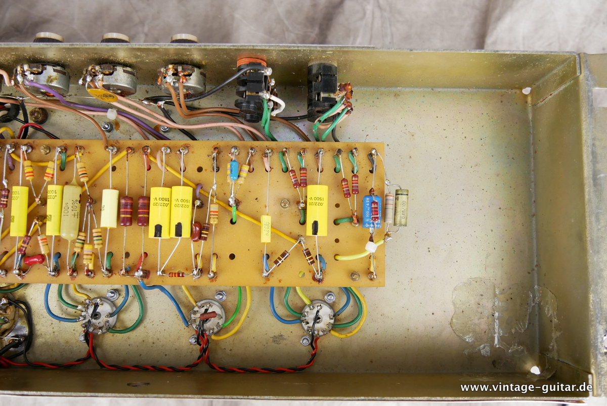 img/vintage/3983/Marshall_Super_Lead_Bass_black_1972-015.JPG