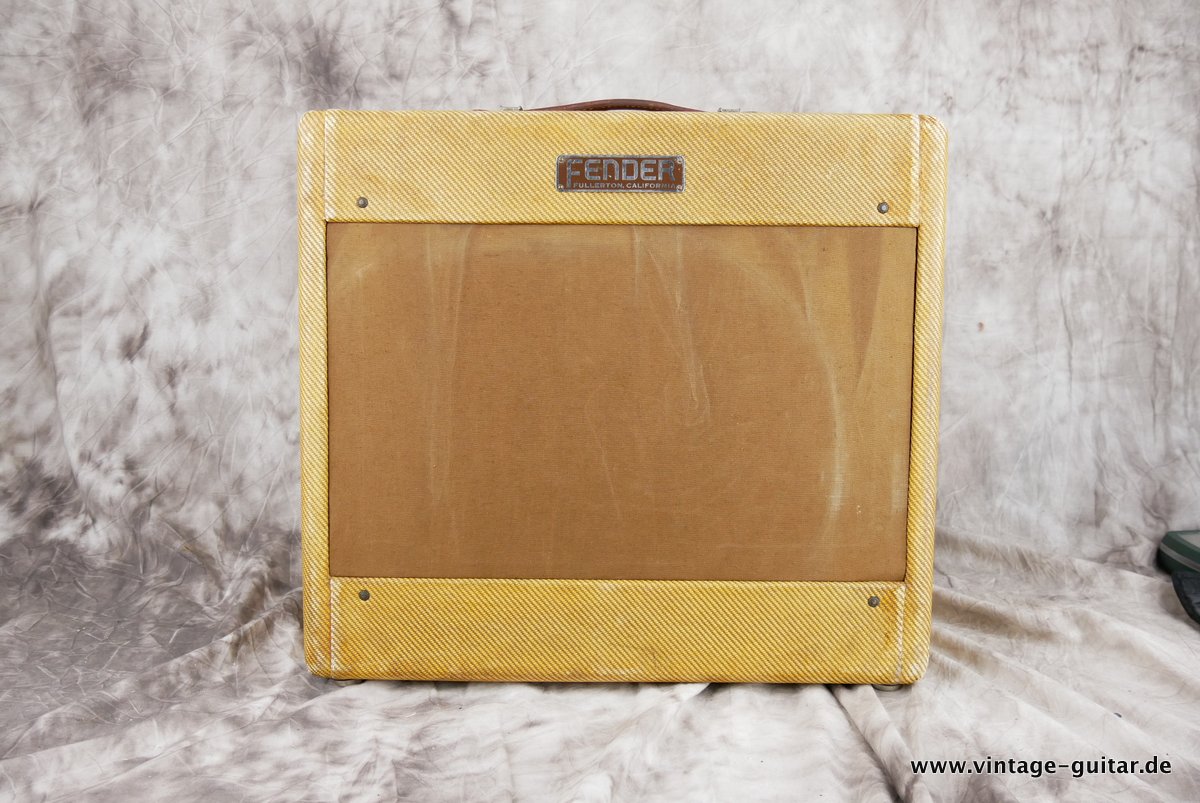 Fender-Deluxe-Amp-1952-wide-panel-tweed-001.JPG