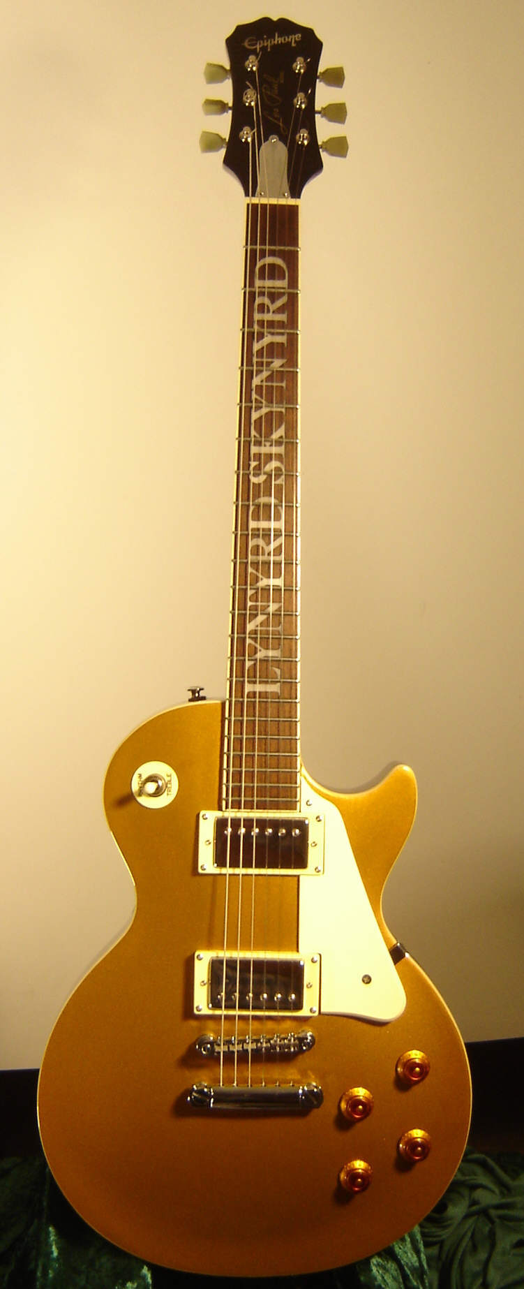 Epiphone-Les-Paul-Lynard-Skynard.jpg