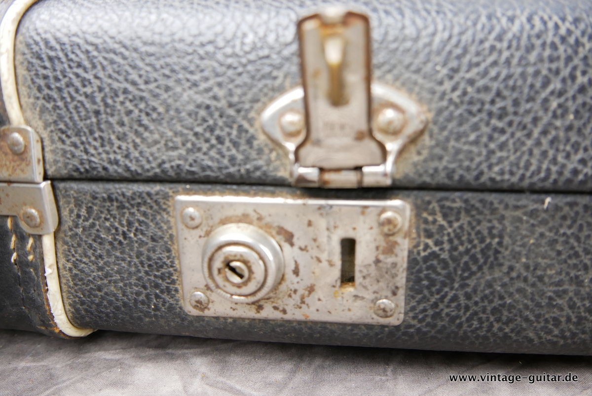 img/vintage/3994/Fender_case_Jazzmaster_no_logo_black-1964-004.JPG
