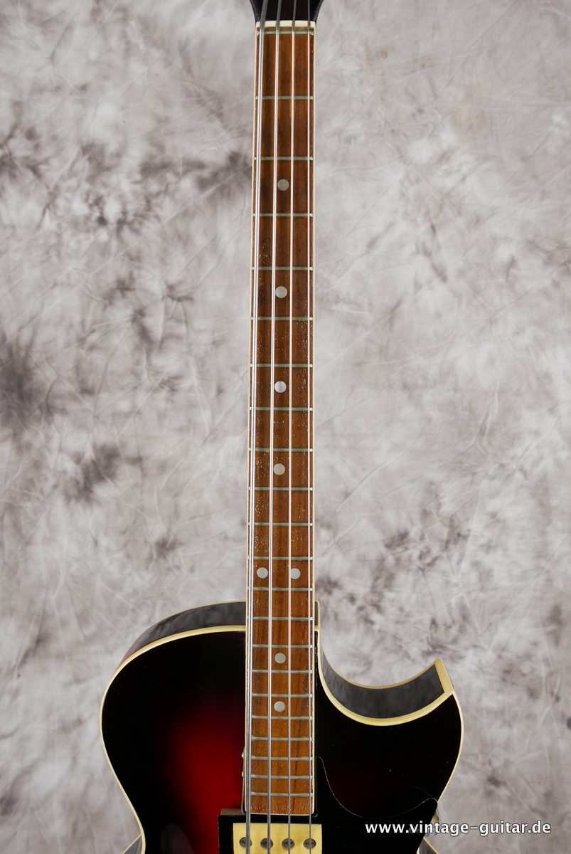 Framus_Star-Bass_630mm-scale_red_burst_1962-011.JPG