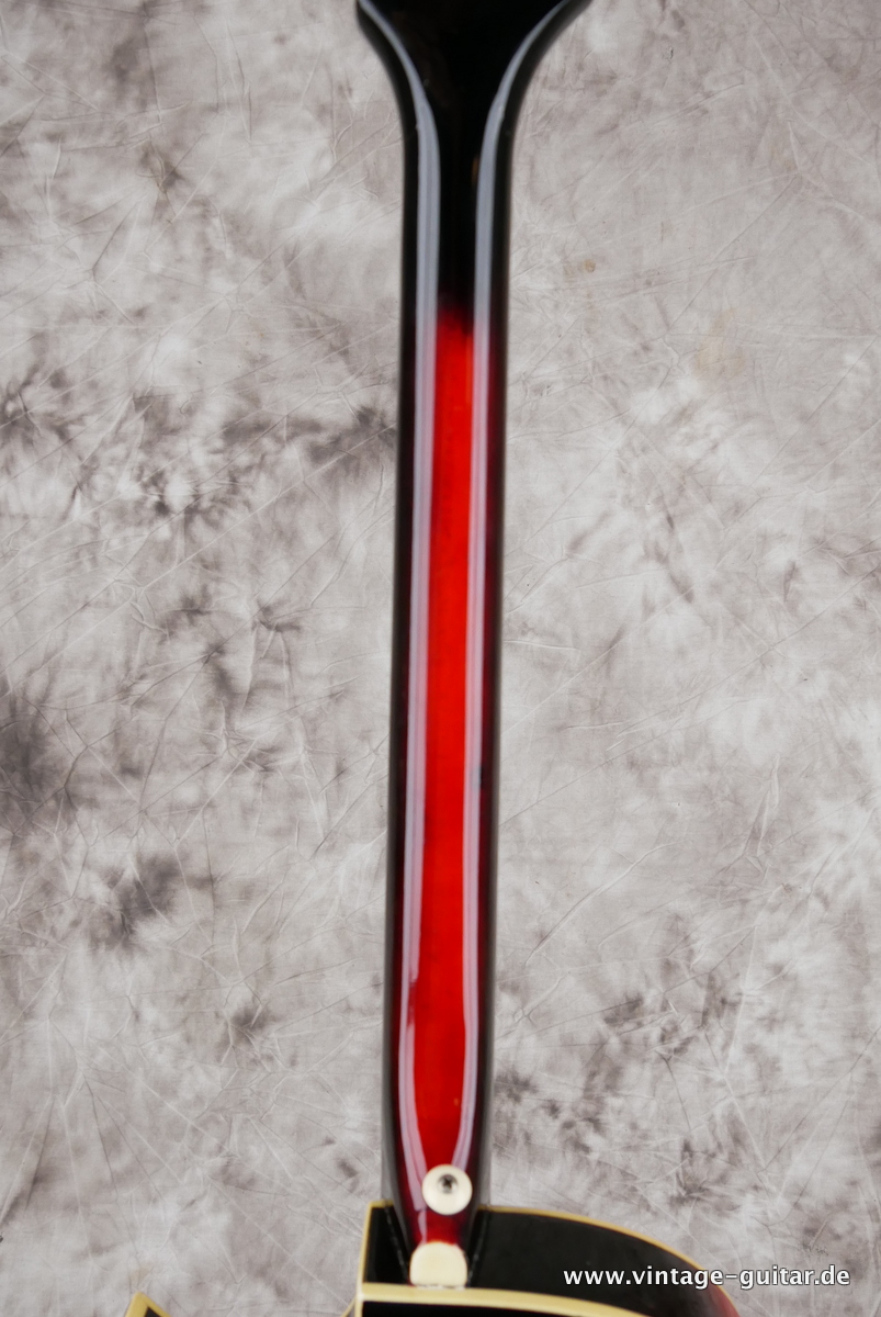 img/vintage/3997/Framus_Star-Bass_630mm-scale_red_burst_1962-012.JPG