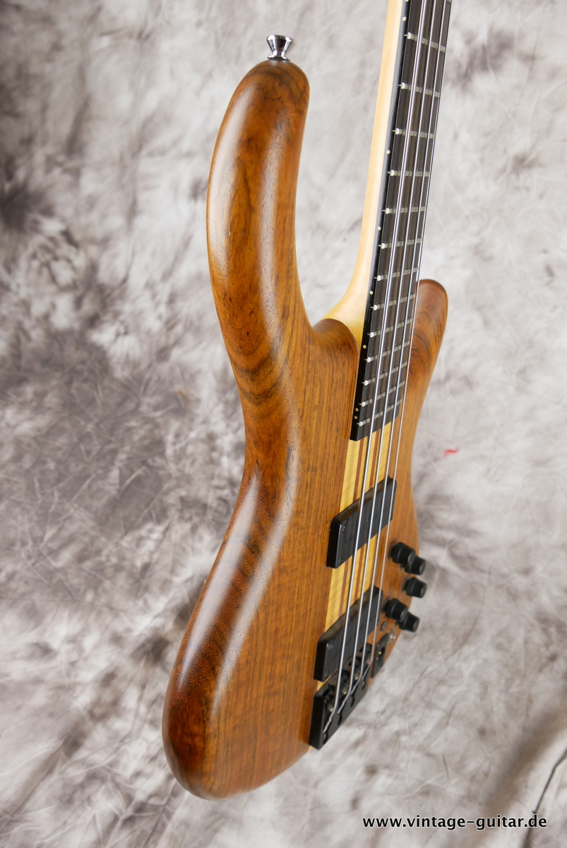 Schack_Bass_Unique_BC_3VN_walnut_1999-005.JPG