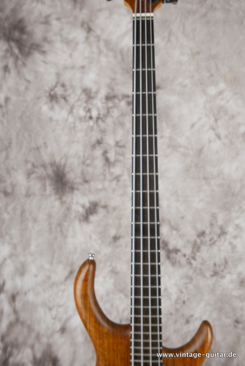 Schack_Bass_Unique_BC_3VN_walnut_1999-011.JPG