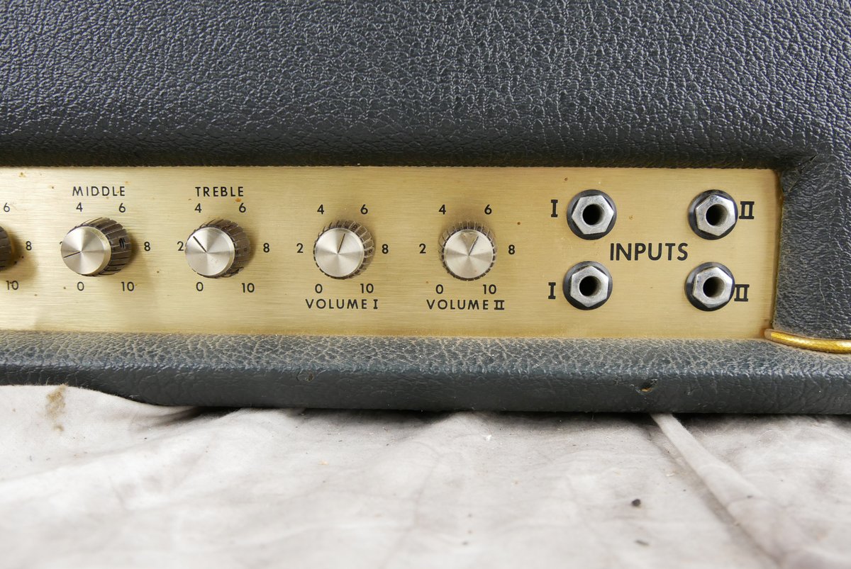 【きれいめファッション51選】上品さと清潔感をキープし Marshall Super 1992 Mod. 100 Bass クレンジング・メイク落とし