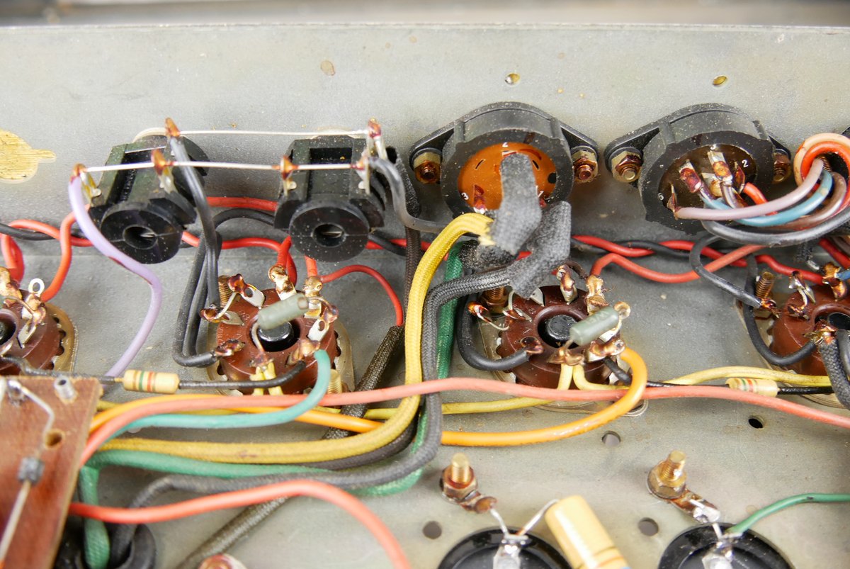 img/vintage/4002/Marshall_Super_Bass_100_1996_Full_Stack_1969-032.JPG