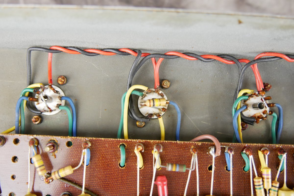 img/vintage/4002/Marshall_Super_Bass_100_1996_Full_Stack_1969-034.JPG