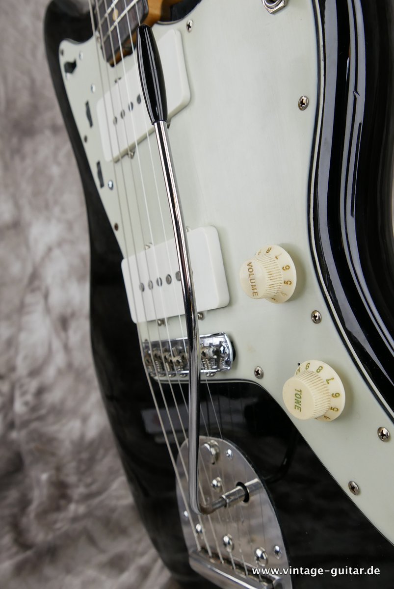 Fender-Jazzmaster-1963-black-014.JPG
