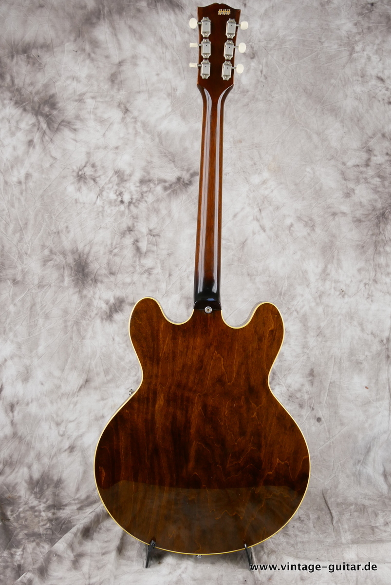 Gibson_ES_330_sunburst_1967-002.JPG