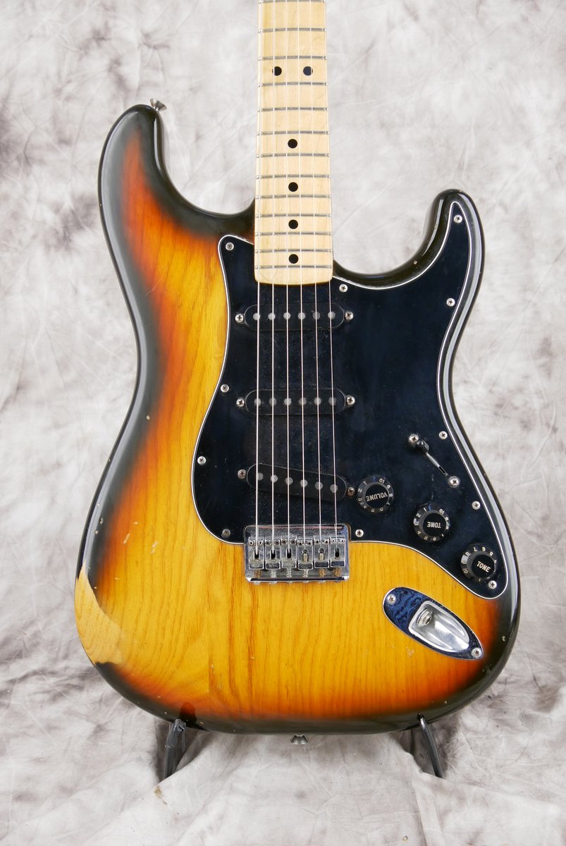 Fender-Stratocaster-1980-hardtail-sunburst-002.JPG