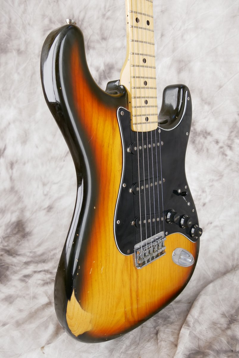 Fender-Stratocaster-1980-hardtail-sunburst-005.JPG