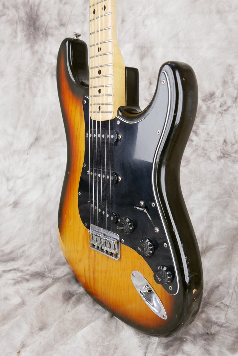 Fender-Stratocaster-1980-hardtail-sunburst-006.JPG