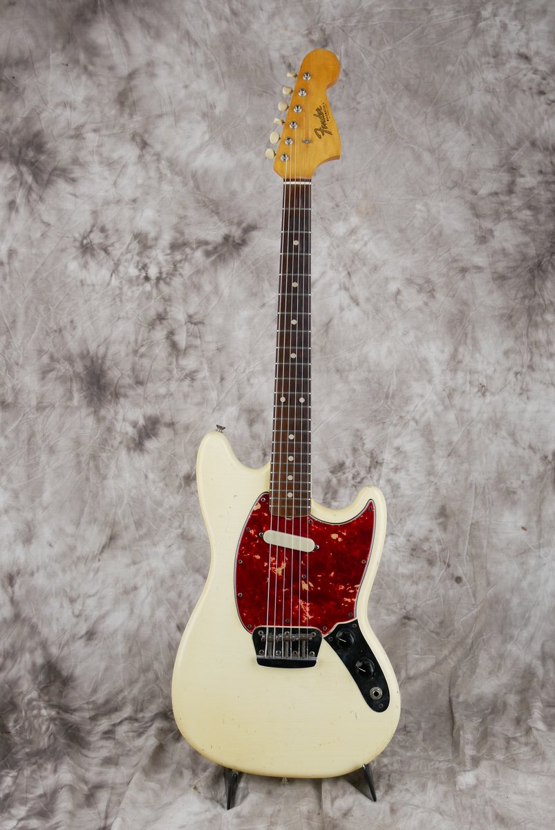 Fender-Musicmaster-1965-olympic-white-001.JPG